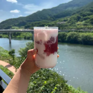 카페더로그앤통나무집 사진