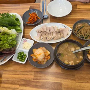 뒤뚜루 사진