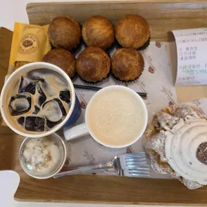 베이커리 밤마을 사진