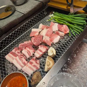 산청숯불가든 사진