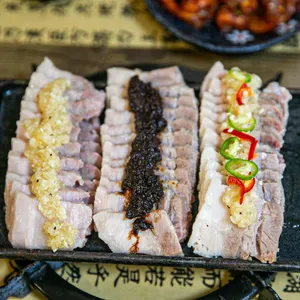 흑마늘보쌈 사진