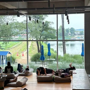 목적지 나인 리뷰 사진