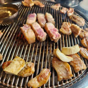 범돈 사진