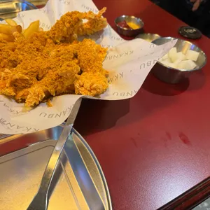 깐부치킨 사진