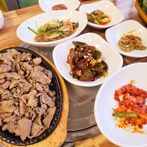 운산채 옛날 쌈밥 대표 사진