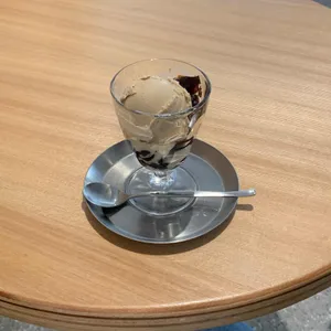 구름에 396커피 사진