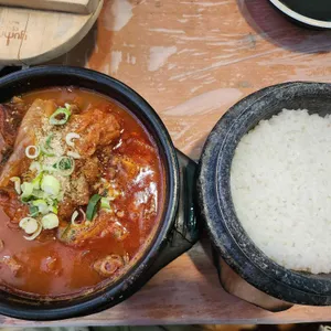 첨단돌솥감자탕 사진