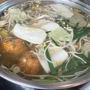 본가 만두전골전문점 사진