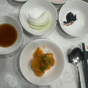 만강홍 사진