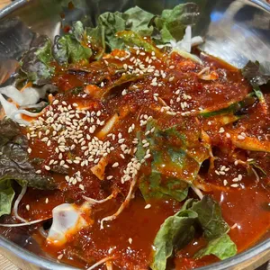 본능족으로족발보쌈 사진