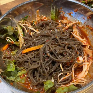 본능족으로족발보쌈 사진