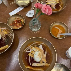 송기원진주냉면 사진