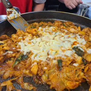 전통춘천닭갈비전문 사진