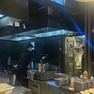 스트릿 리뷰 사진