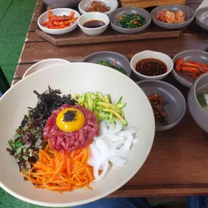 더기와 대표 사진
