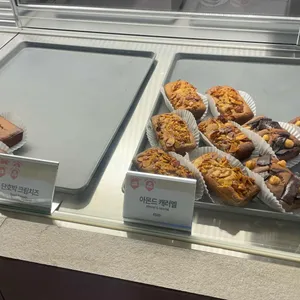 인터랙트 리뷰 사진