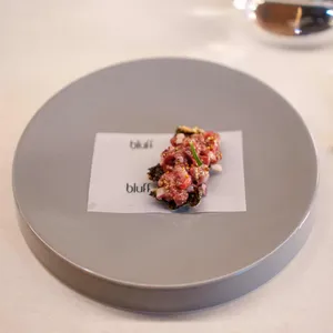 블러프 사진