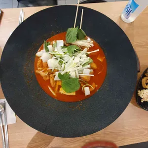 까치솥뚜껑닭도리 사진