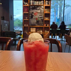 파스쿠찌 사진