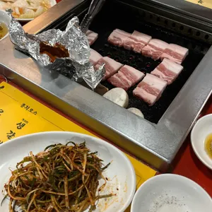 홍지로스 사진