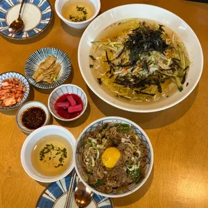 반듯이 사진