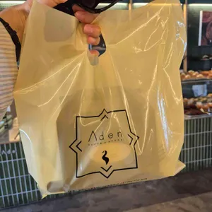 아덴 사진