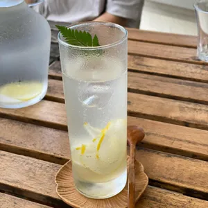 위이 사진