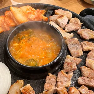 황금돼지 사진