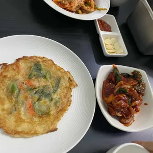 호두나무집 사진