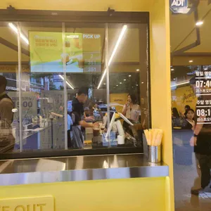 컴포즈커피 리뷰 사진