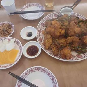 홍보석 사진