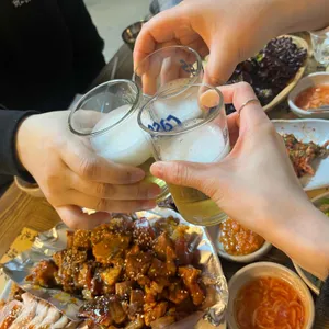 명품원조한방왕족발 사진