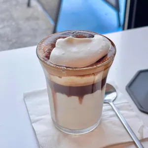 디프피 커피로스터스 사진