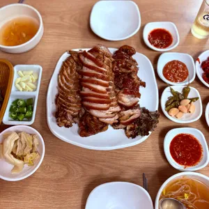 고려왕족발 사진