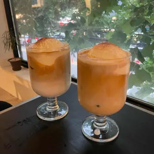 일련 로스터스 사진