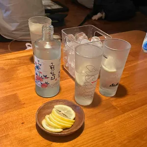 오얏리 OYATRI 사진