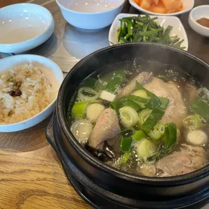 능이버섯백숙삼계탕벅벅가든 사진