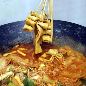 통큰솥뚜껑닭볶음탕 사진