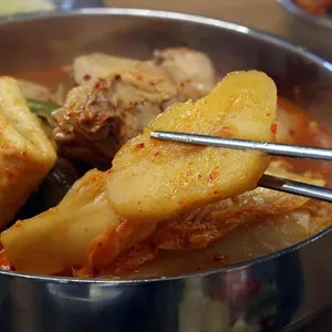 통큰솥뚜껑닭볶음탕 리뷰 사진