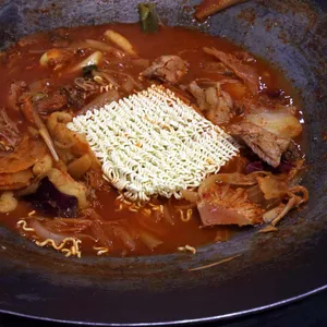 통큰솥뚜껑닭볶음탕 리뷰 사진