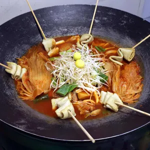 통큰솥뚜껑닭볶음탕 사진