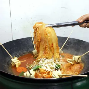 통큰솥뚜껑닭볶음탕 사진