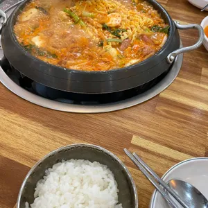 부대찌개매니아돈돌 사진