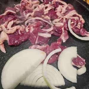 오리랑돼지 사진