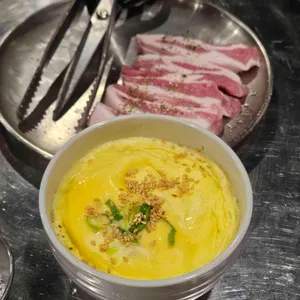범돈 사진