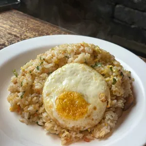 홍성방 사진