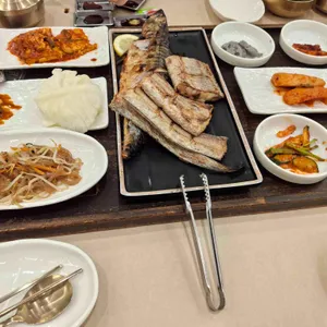부산에뜬고등어 사진