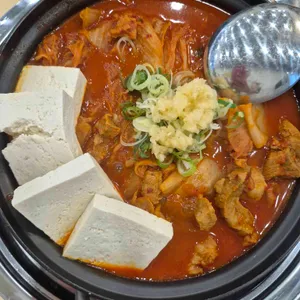 우주를정복한김치찜 사진