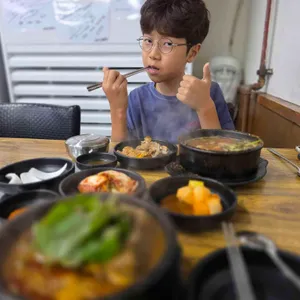 24시뼈다귀감자탕 사진