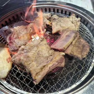 문삼이하이로우 사진
